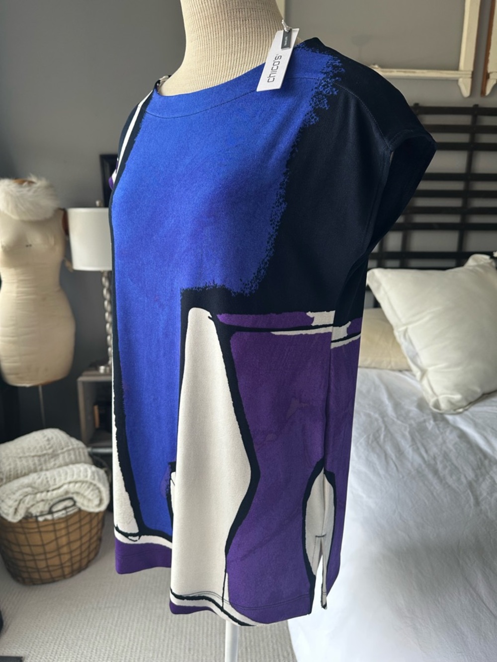 Chico's NWT color block sleeveless tunic top, size medium (1) - Picture 3 of 10